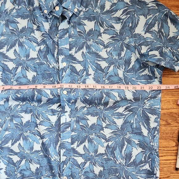IZOD Men's Blue Tropical Leaf Print Shirt Short Sleeve L - Picture 5 of 8